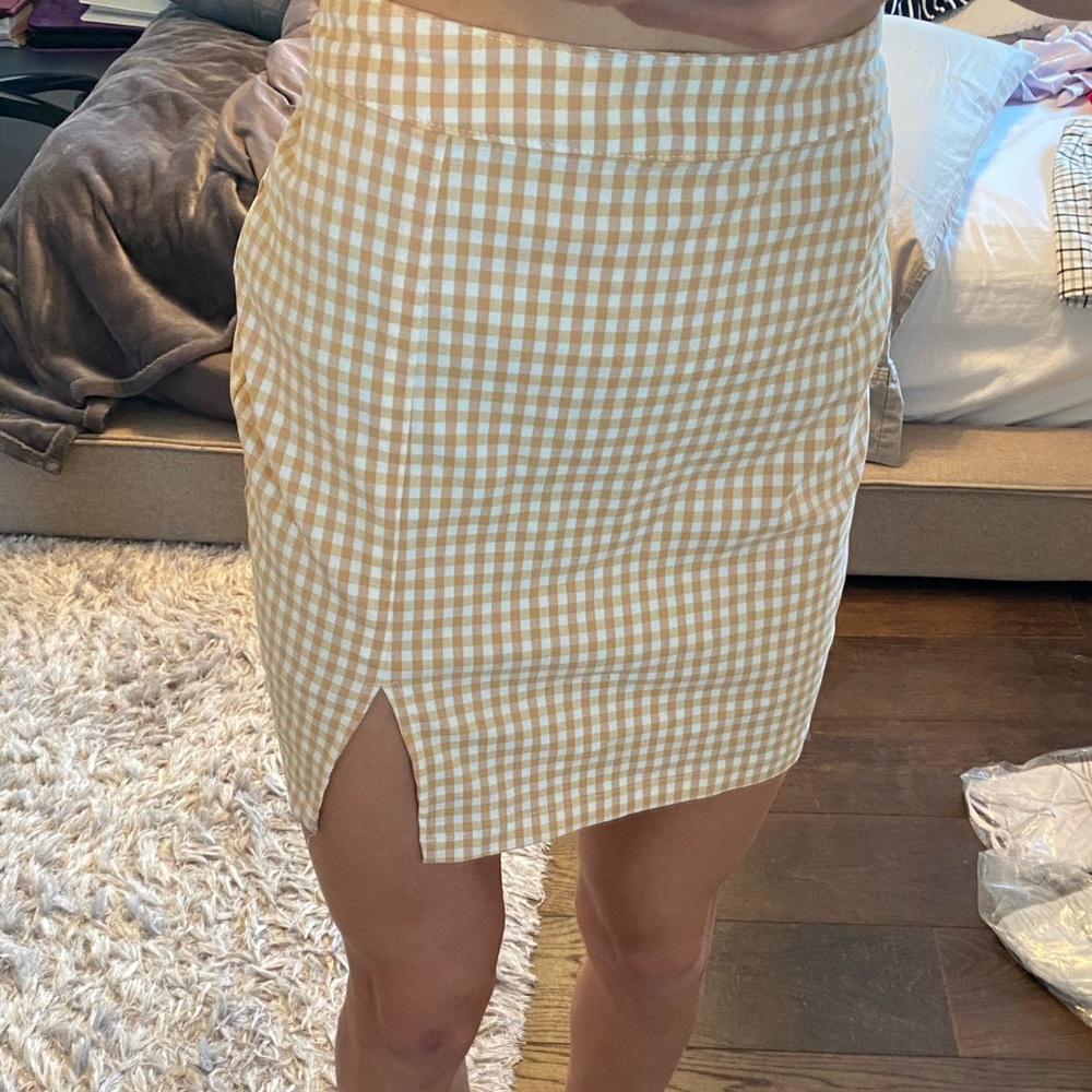 Garage skirt size small